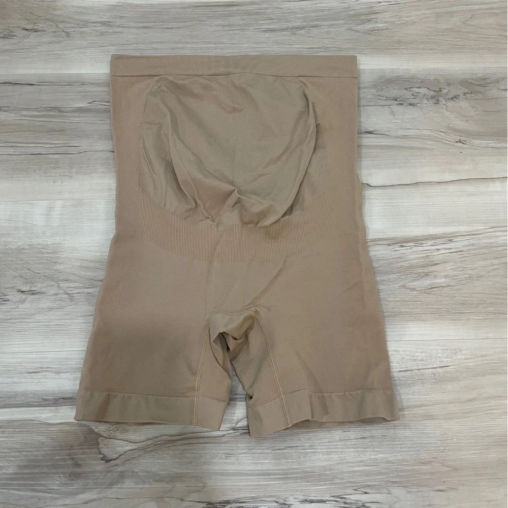 Isabel Maternity Shape wear Bike shorts Size Medium - Picture 3 of 7